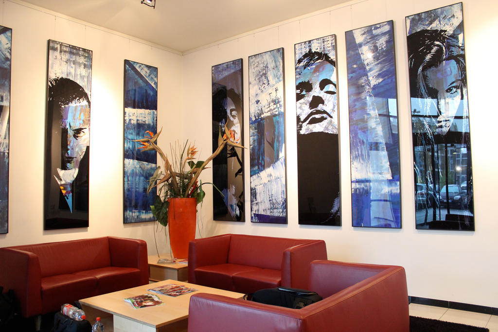 Ara Comfort Hotel 4*